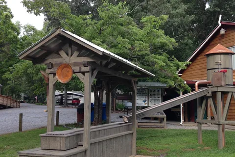 Lynchburg / Blue Ridge Parkway KOA Holiday