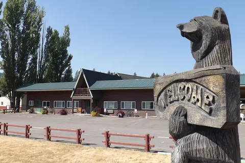 Flathead Harbor Resort RV Luxury Condos And Cabins