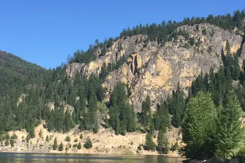 Painted Rocks State Park