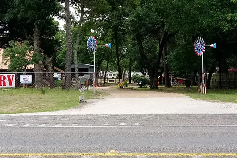 Texas Log Cabin RV Park