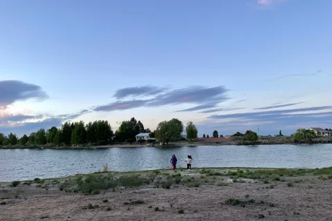 Lakeside Motel & RV Park