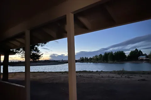 Lakeside Motel & RV Park