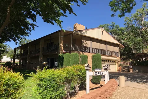 Leeds RV Park and Motel