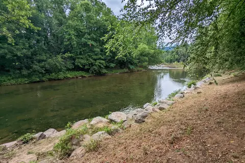 Riverhouse RV Resort and Campground