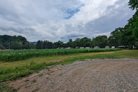 Riverhouse RV Resort and Campground