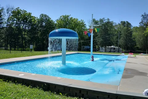 Colonial Woods Family Resort