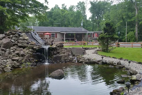 Colonial Woods Family Resort