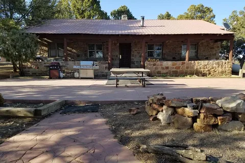 Stone House Lodge