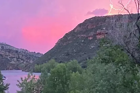 Horsetooth Inn & RV Park