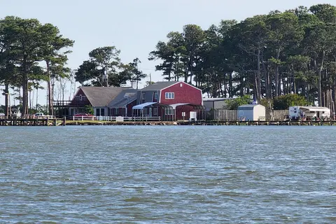 Tom's Cove Park