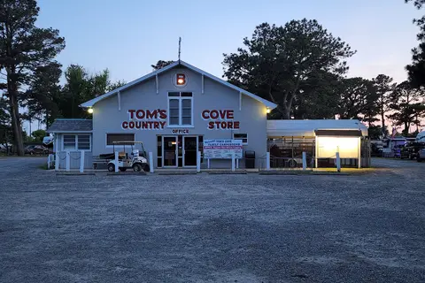 Tom's Cove Park
