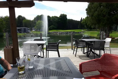 Six Foot Bay Resort and Golf Club