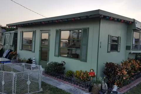 Summer Breeze RV Park