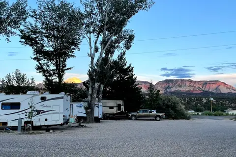 Mount Carmel Motel and RV Park
