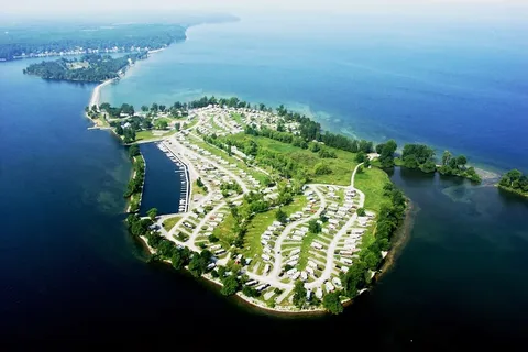 Sun Outdoors Association Island
