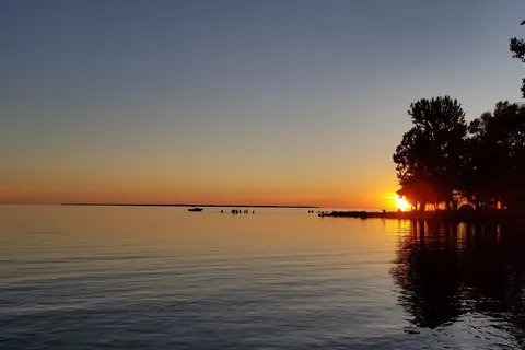 Sun Outdoors Association Island