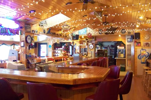 Nelson Lake Landing and RV Park