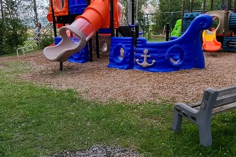 Camping Au Pied Du Mont