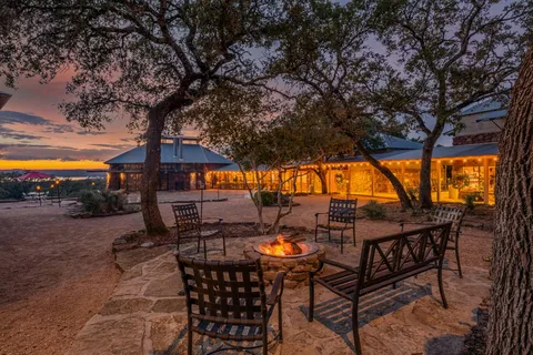 Canyon of the Eagles Lodge and Nature Park