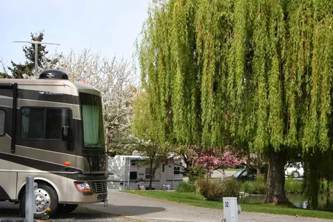 Rainbow's End RV Park