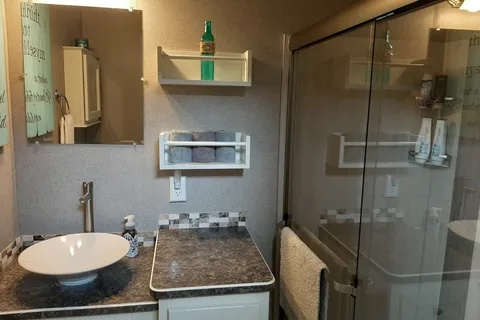 Tomahawk Lodge Resort and RV Park