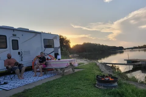 Lundeen's Landing Campground and Tube Rentals