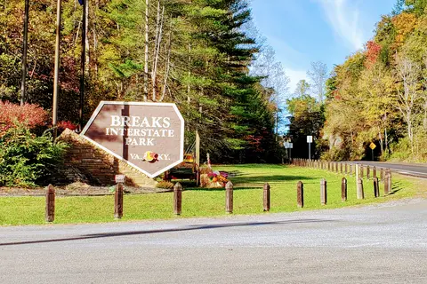 Breaks Interstate Park