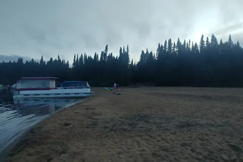 Loutre - Laurentides Reserve