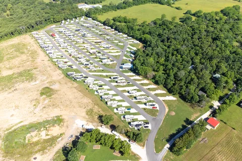 Hog Valley RV and Treehouse Resort