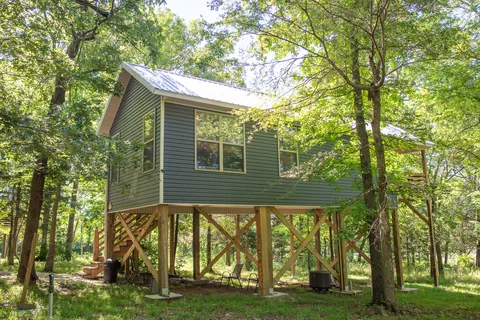 Hog Valley RV and Treehouse Resort