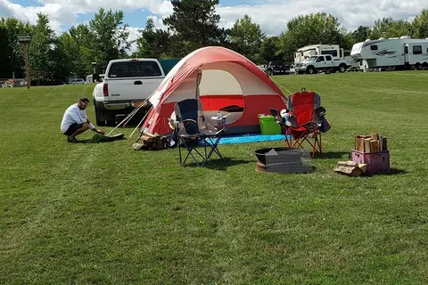 Riverside Acres Campground and Cottages