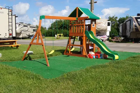 Paula's Vineyard RV Resort