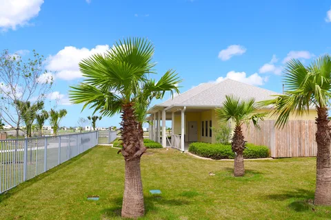 Jetstream Tropical Trails RV Resort