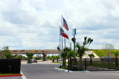 Jetstream Tropical Trails RV Resort