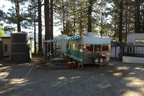 Lighthouse Trailer Resort and Marina