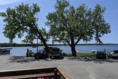 Head Of The Lakes Resort