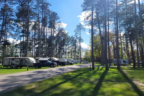 Pioneer Trail Park & Campground