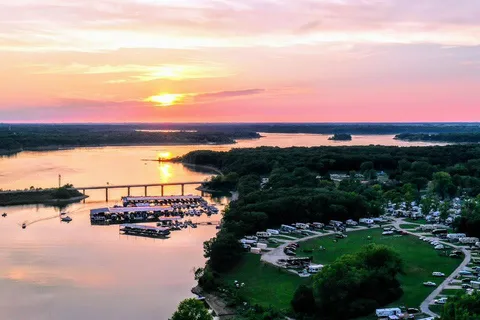 Sullivan Marina and Campgrounds Resort