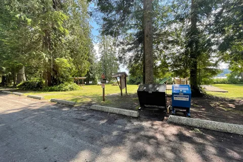Porpoise Bay Provincial Park