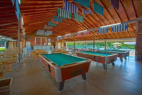 Sun Retreats Pleasant Acres Farm