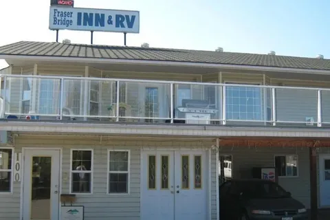 Fraser Bridge Inn and RV Park