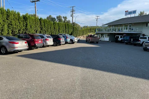 Fraser Bridge Inn and RV Park