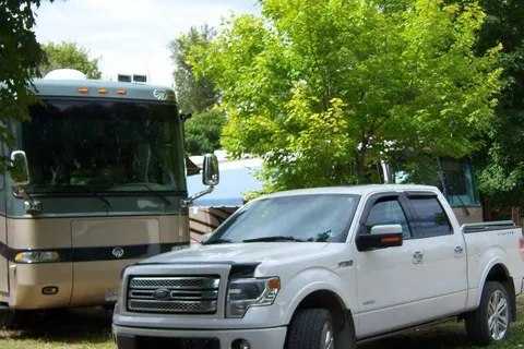 Three Bears RV Park, Cabins and Storage