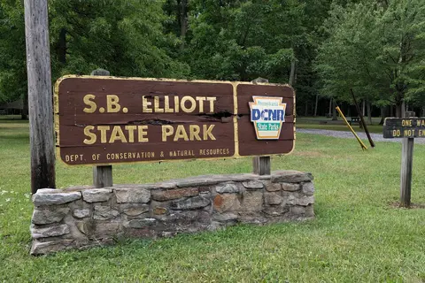 Simon B Elliott State Park