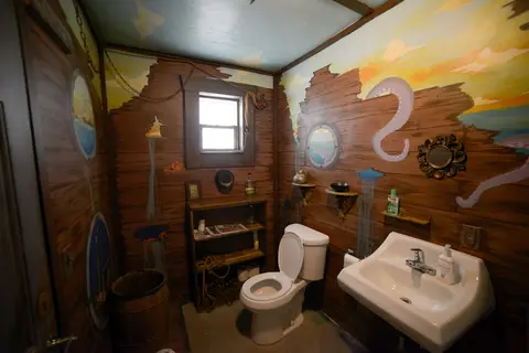 Desert Moon Hotel and RV Park