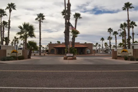 Superstition Lookout RV Resort