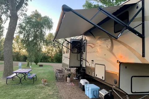 Dakota Sunsets RV Park and Campground