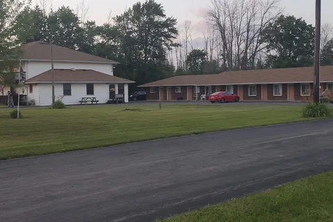 Cinderella Motel and Campsite