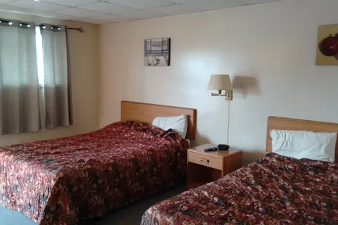 Cinderella Motel and Campsite