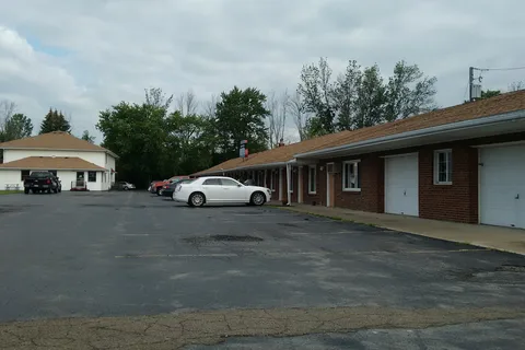 Cinderella Motel and Campsite